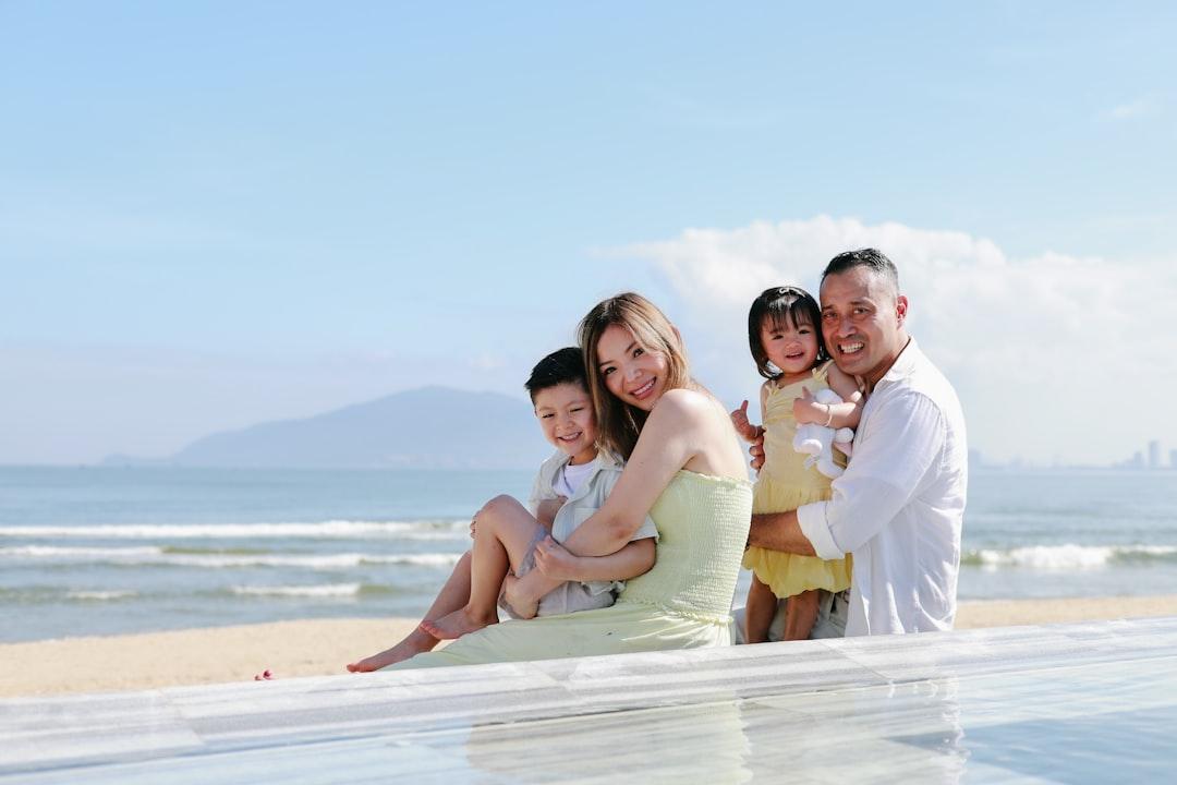 Família reunida em casa